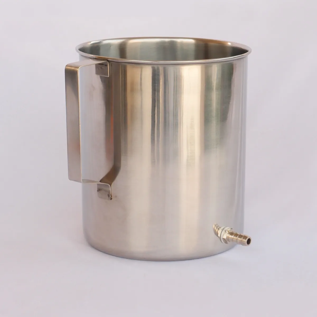 Stainless steel bucket with handle - Buckets & Measuring jugs